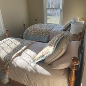 Company C Reversible Twin Quilt Set